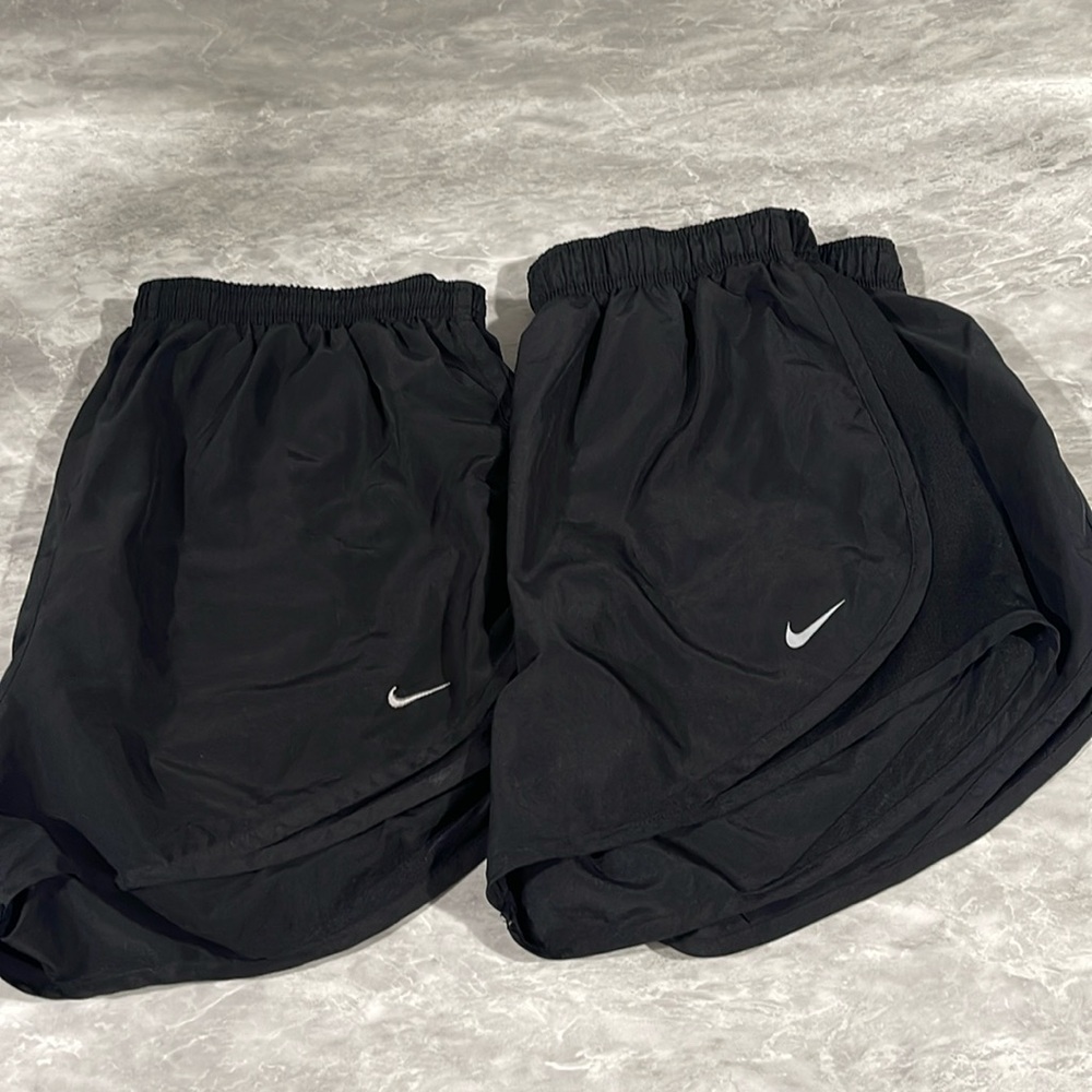Large black Nike tempo shorts